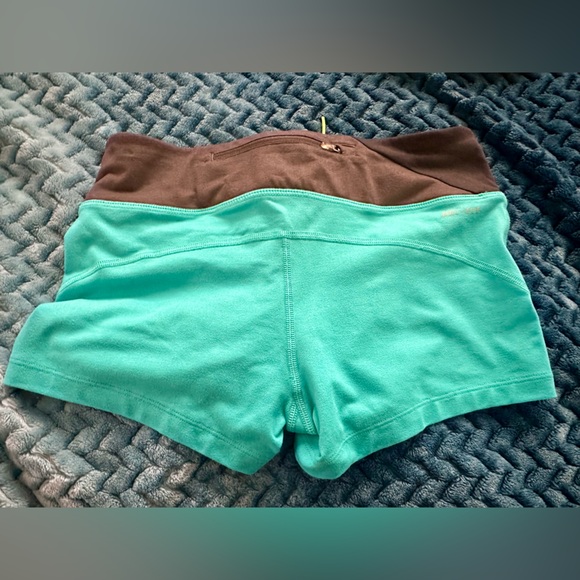 Nike shorts - Picture 2 of 2